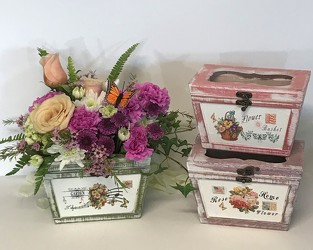 Mom's Letter Box from Clermont Florist & Wine Shop, flower shop in Clermont